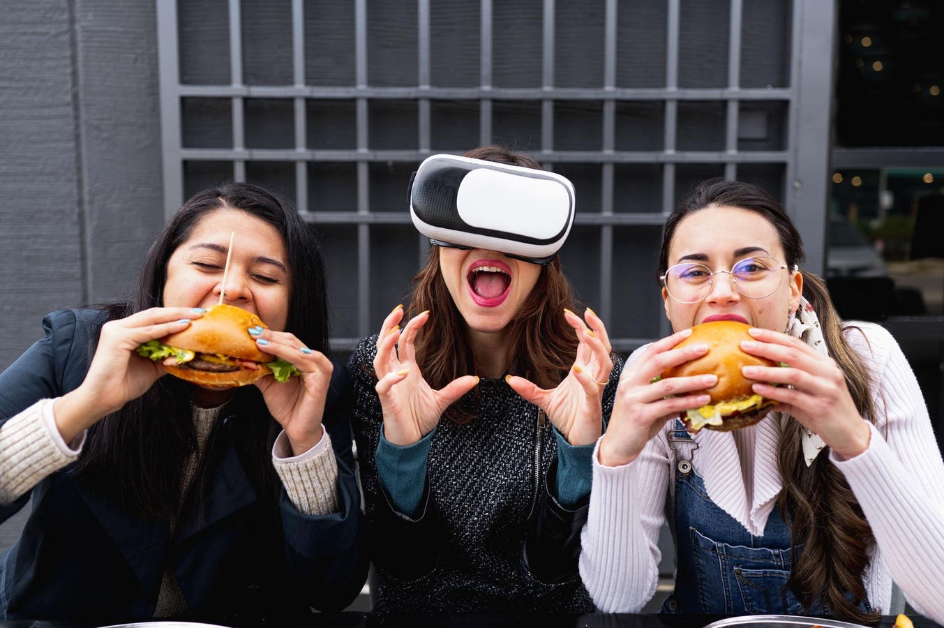 Label Rak Elektronik Dan Bakso Virtual: Minggu Ini Secara Ritel